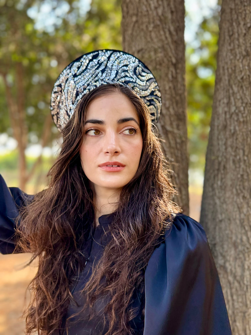 כובע שיק פייטים כסופים (7900042264752)