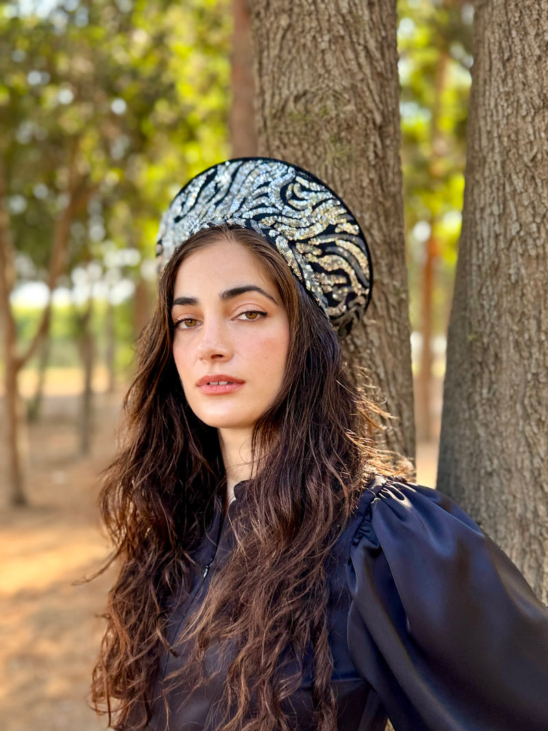 כובע שיק פייטים כסופים (7900042264752)