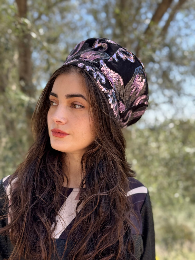 כובע שיק פייטים פרחים ורודים (7900042690736)